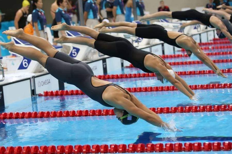 Κολύμβηση: προπονήσεις για αρχάριους για αύξηση αντοχής και δύναμης .